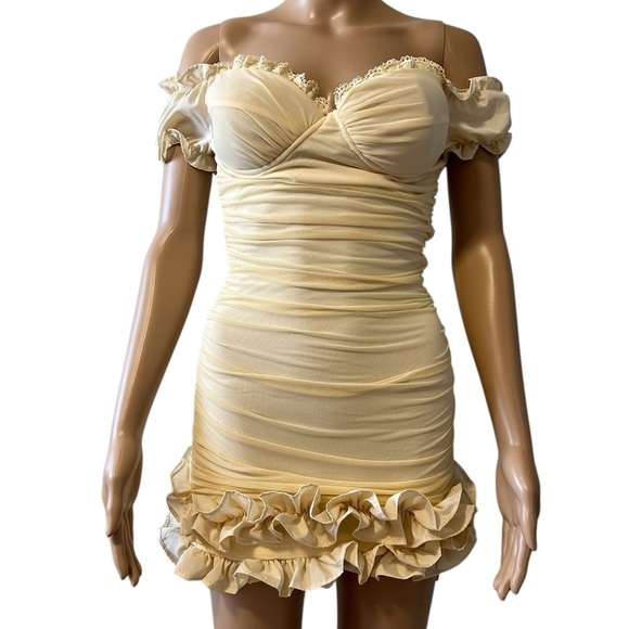 Elegant Cream Off-Shoulder Dress - Picture 1 of 5